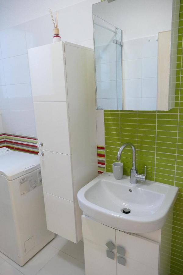 Modern And Light 2-Room Apartment เวียนนา ภายนอก รูปภาพ
